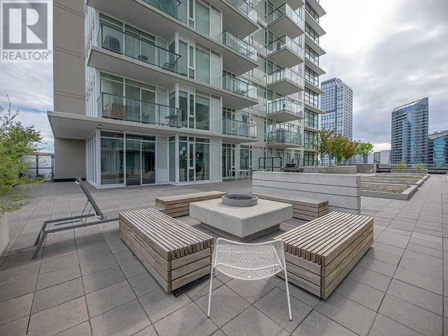 Modern Suite Calgary Downtown 5 Min Walk Stampede Exteriör bild
