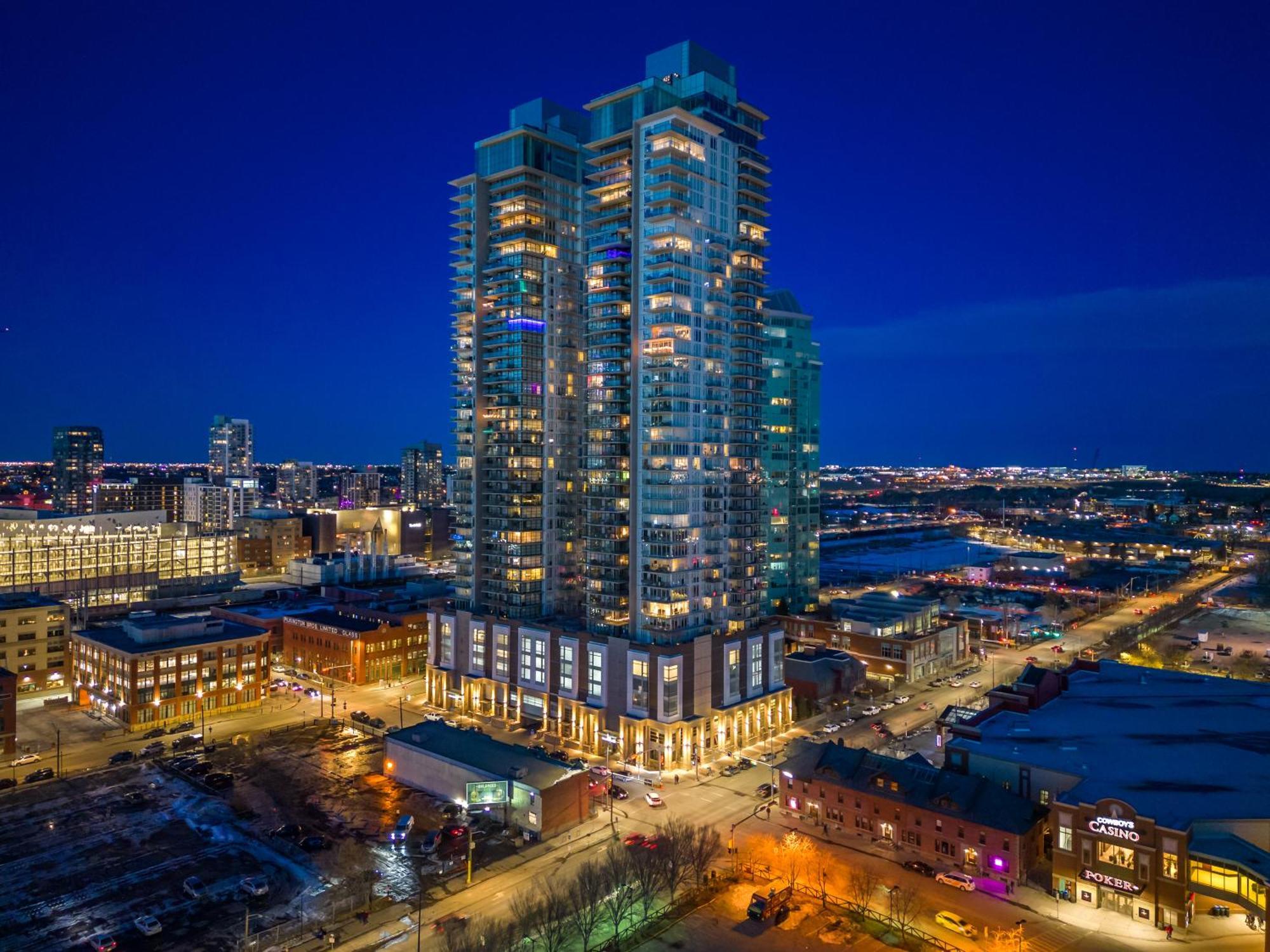 Modern Suite Calgary Downtown 5 Min Walk Stampede Exteriör bild