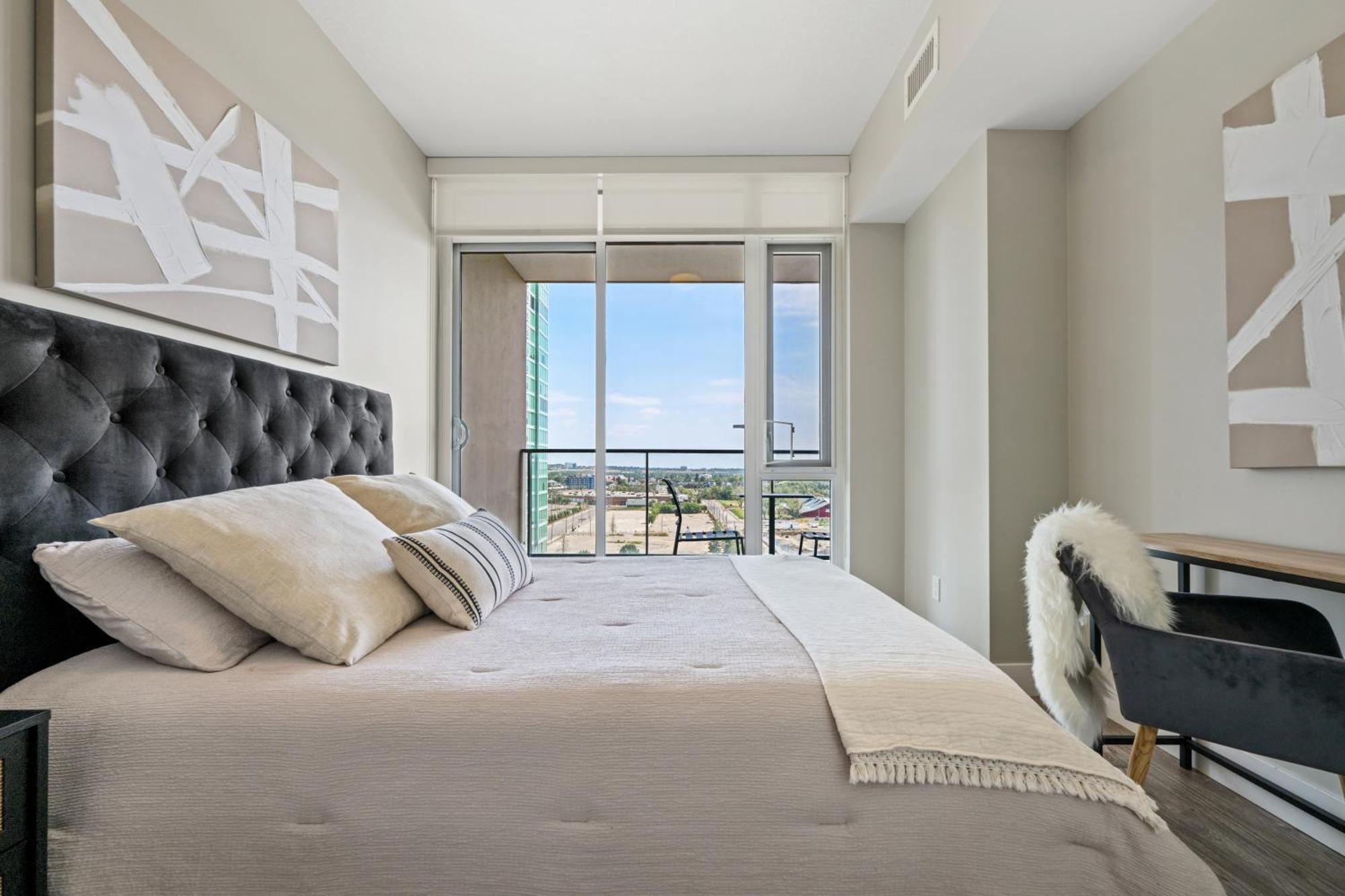 Modern Suite Calgary Downtown 5 Min Walk Stampede Exteriör bild